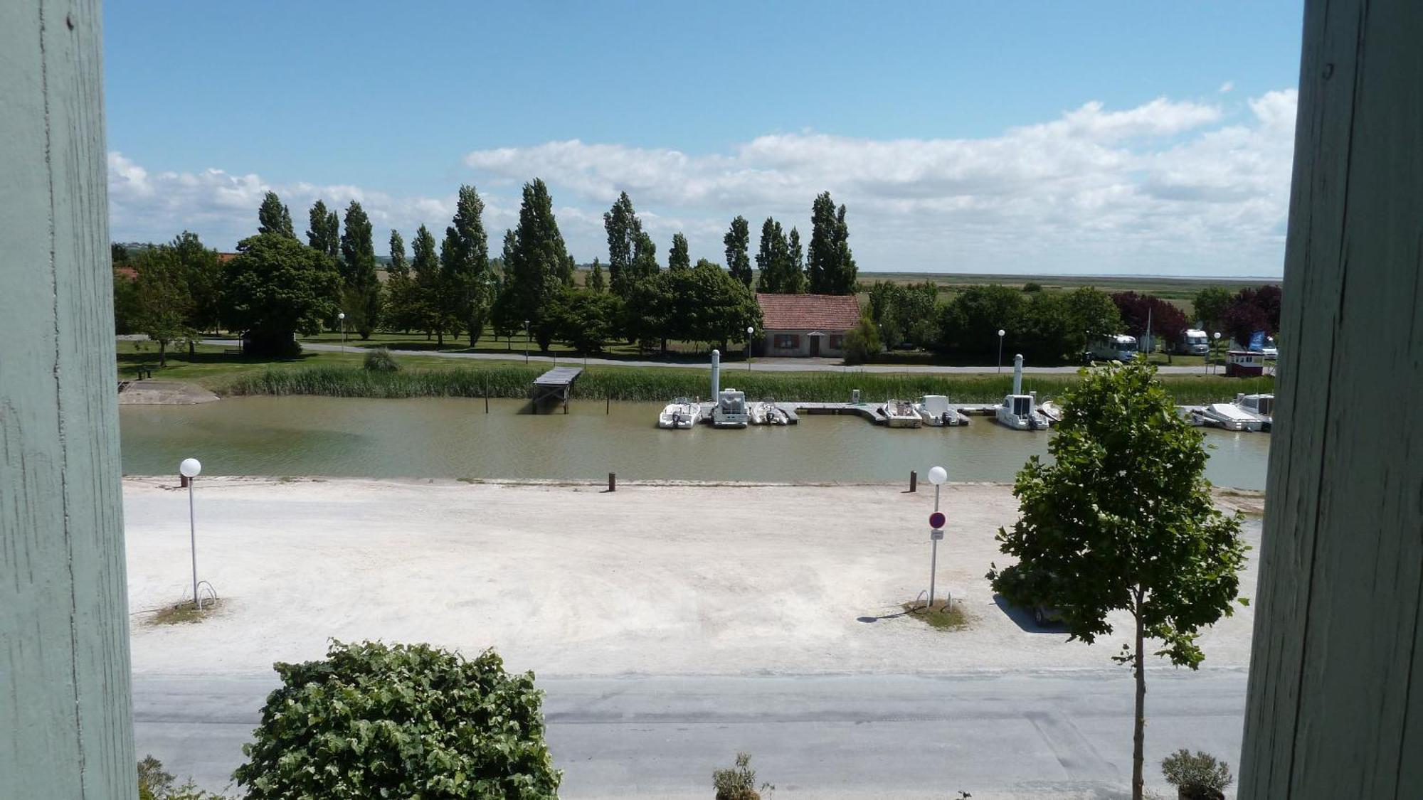 Hotel Le Domaine Du Meunier Mortagne-sur-Gironde Pokoj fotografie